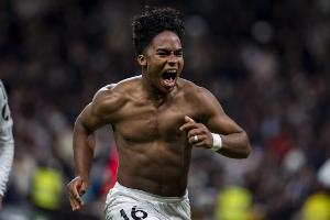 抓住机会！18岁恩德里克本赛季5次首发打进7球