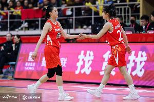 MK体育下载-谁敢信四川女篮常规赛31胜1负断档第1 季后赛前2轮横扫仍失冠