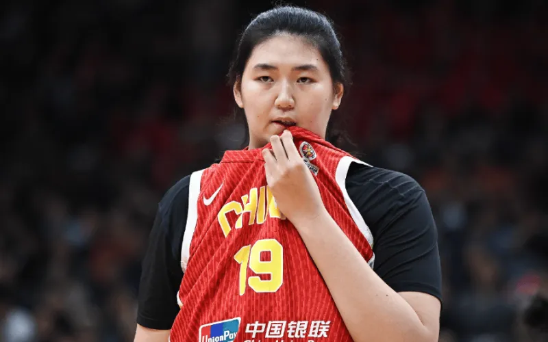 媒体人：张子宇是全队唯一得分超过7分的中国女篮球员