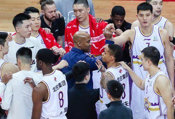 季后赛悬念仍在延续 北控or广州？最后一轮见分晓